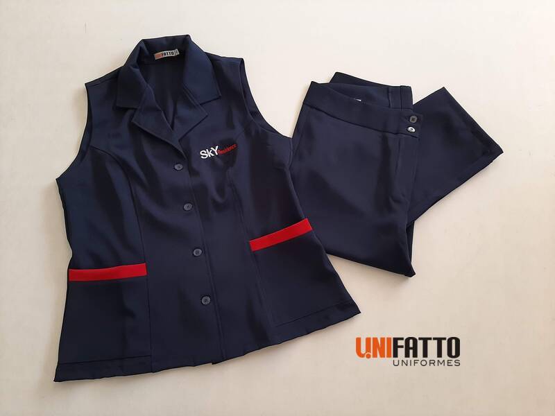 Imagem de Conjunto Social Feminino - Blusa sem manga com bolsos com detalhe, logomarca em Bordado e Calça Social - Sky Residence