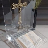 Imagem de Expositor religioso