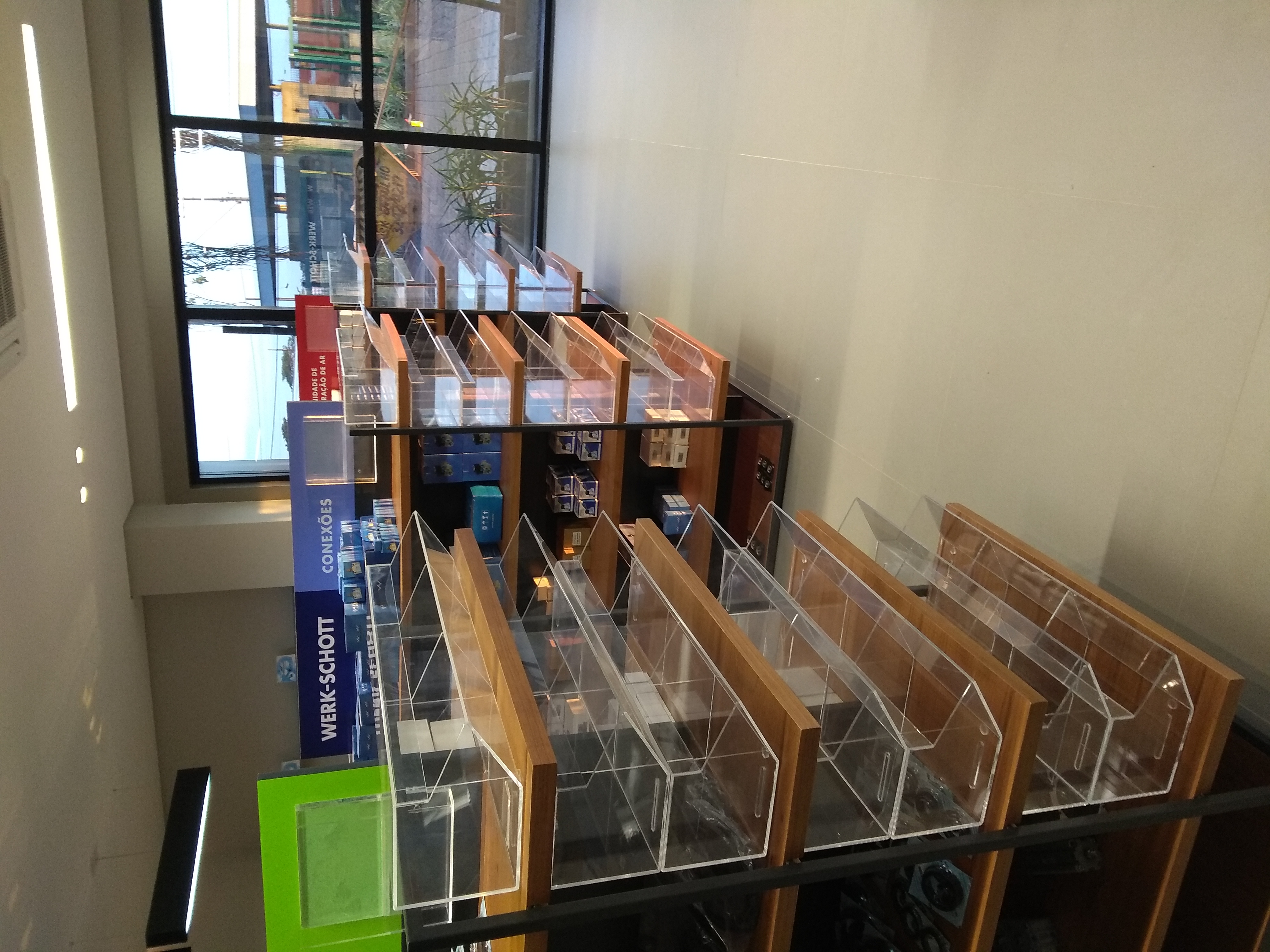 Imagem de Expositor geral 03 