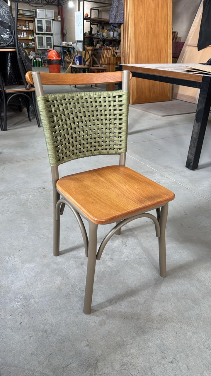 Imagem de Cadeira Milano Fendi com Verde Jade