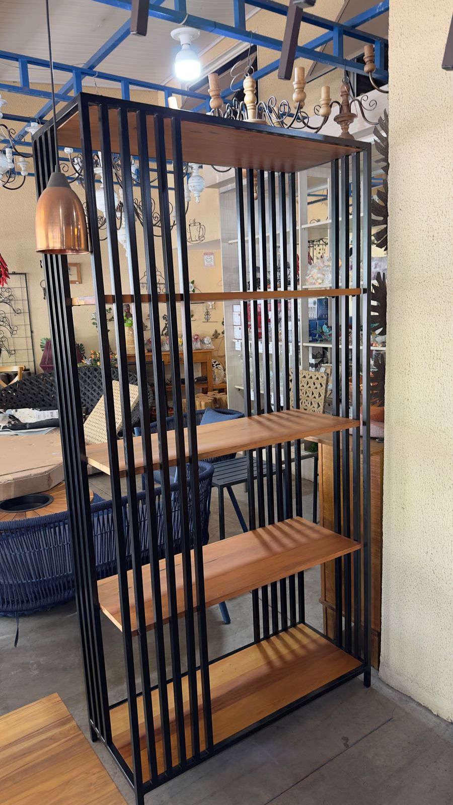 Imagem de Estante Industrial Ripada de Ferro 200x100cm