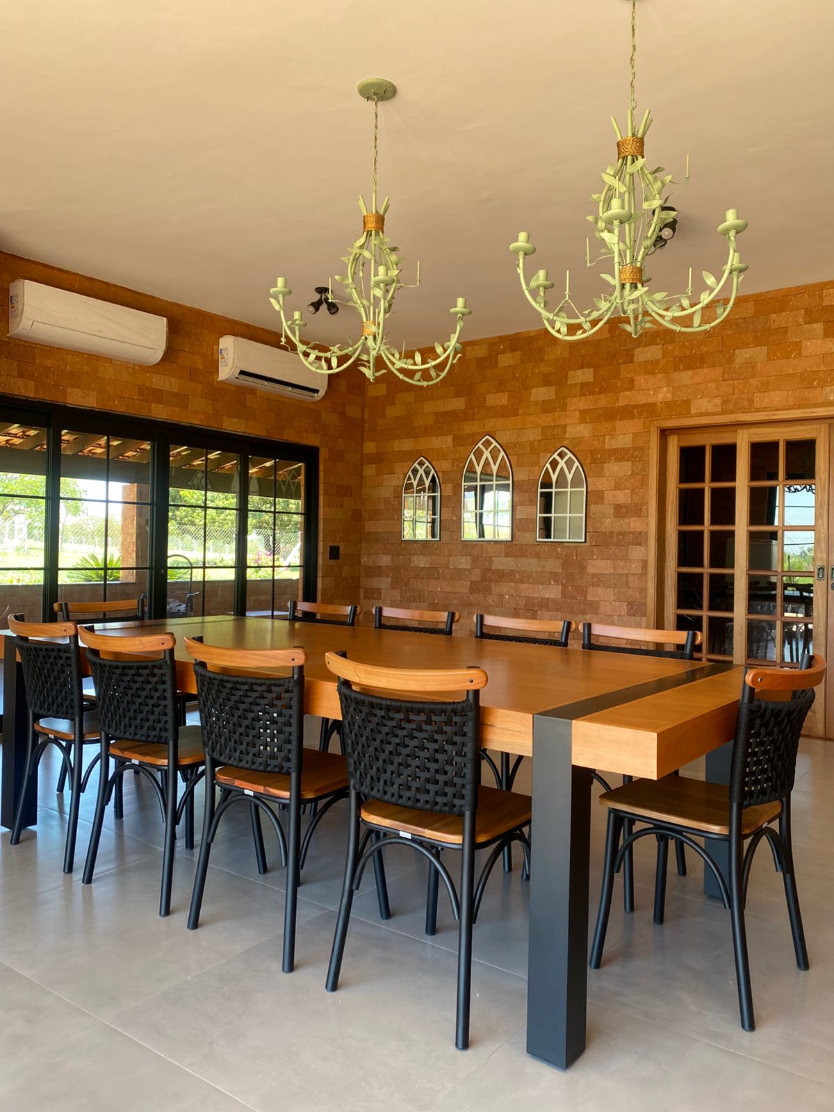 Imagem de Mesa Maracanã 300x130cm com 12 Cadeiras Milano Corda Preta