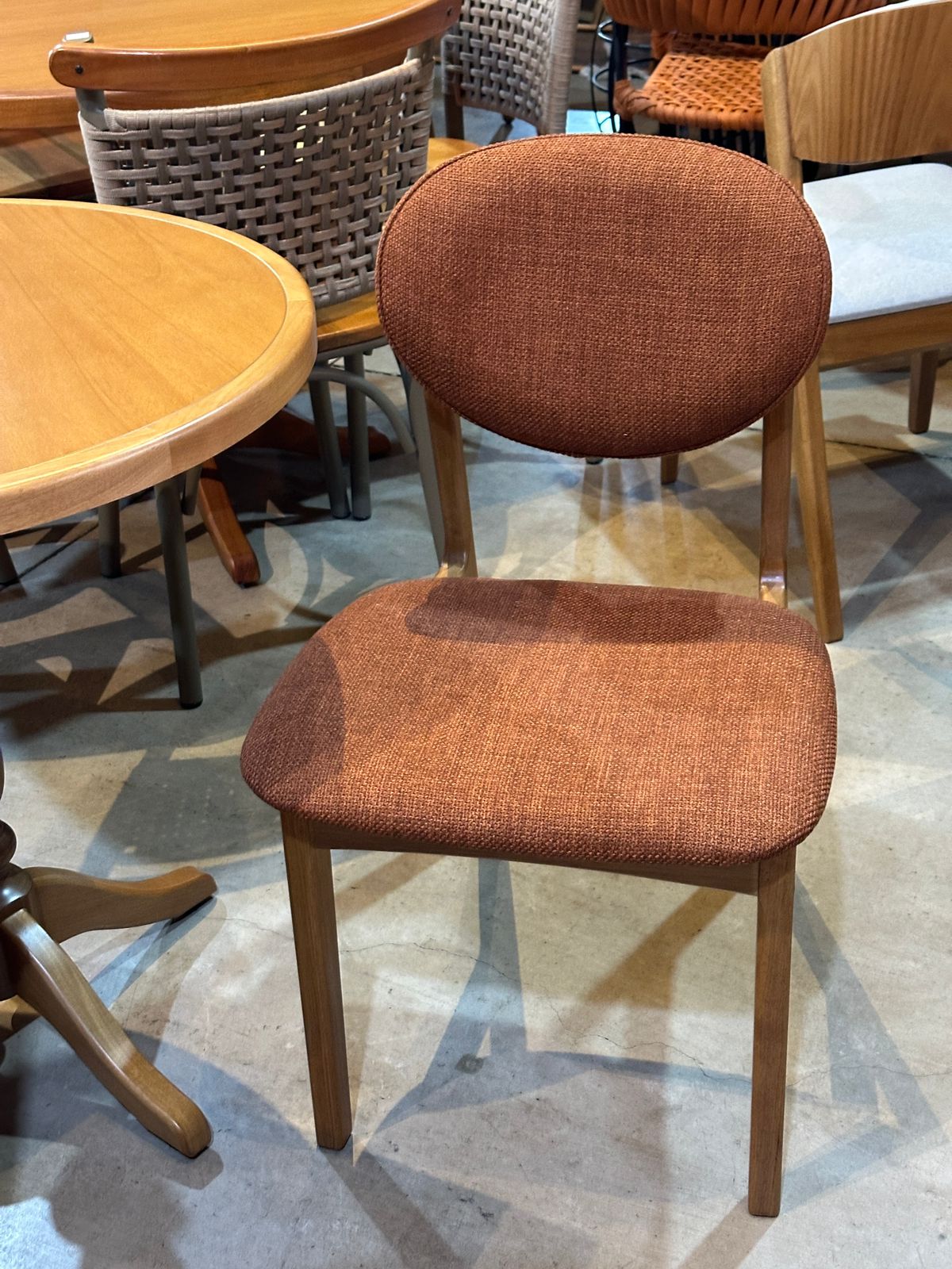 Imagem de Cadeira Ravi Estofada