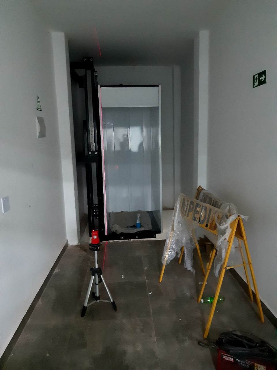 Imagens do Portfólio - AMR Elevadores