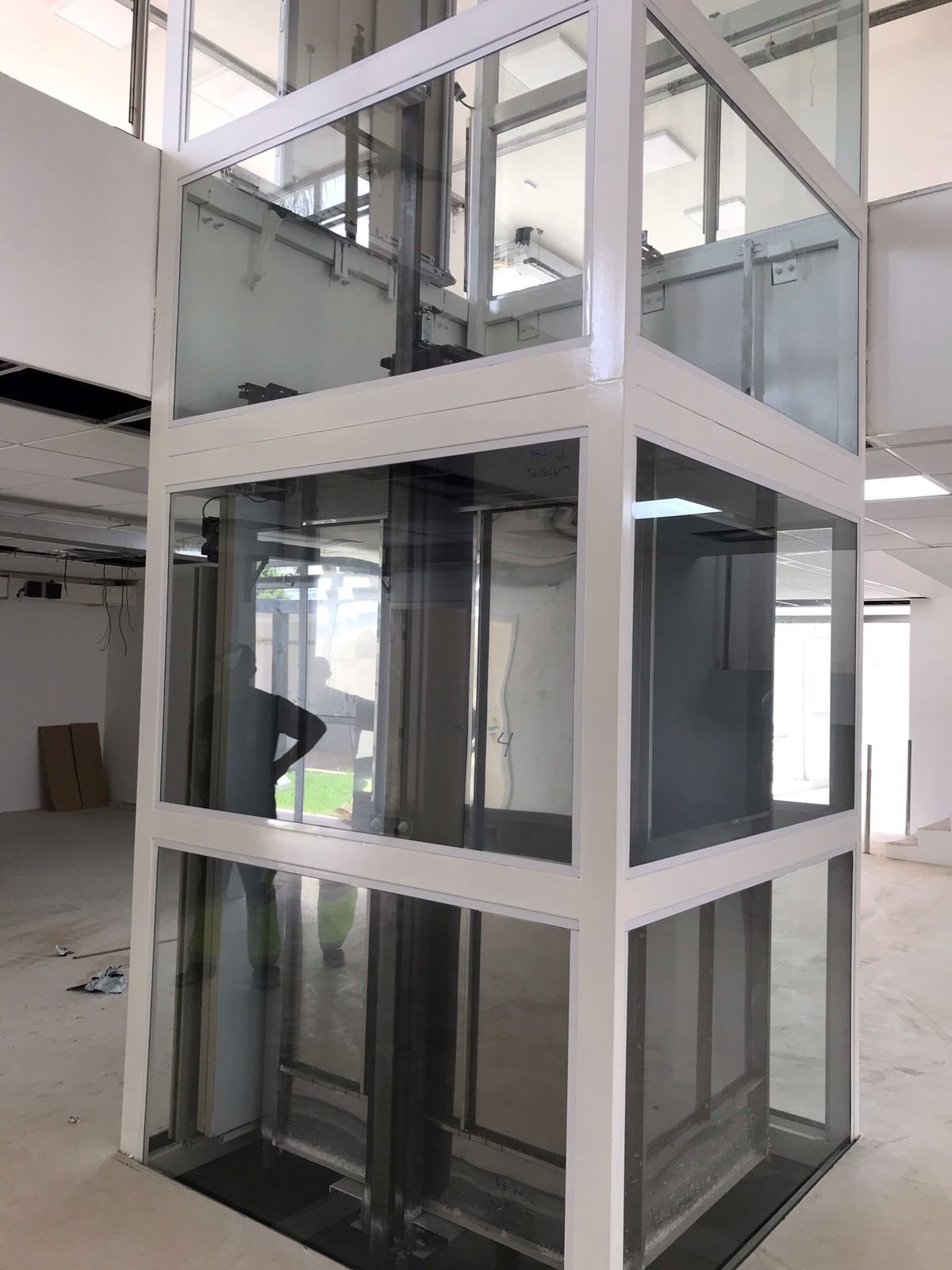 Imagens do Portfólio - AMR Elevadores